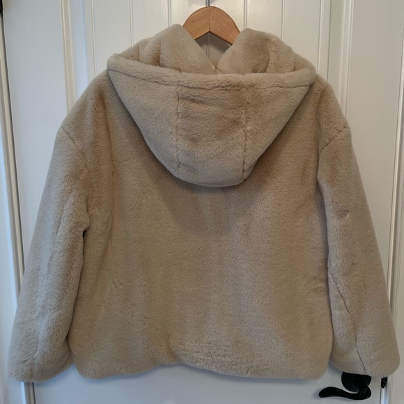 Zara Limited Edition Faux Fur Coat / Jacket - Picture 2 of 3